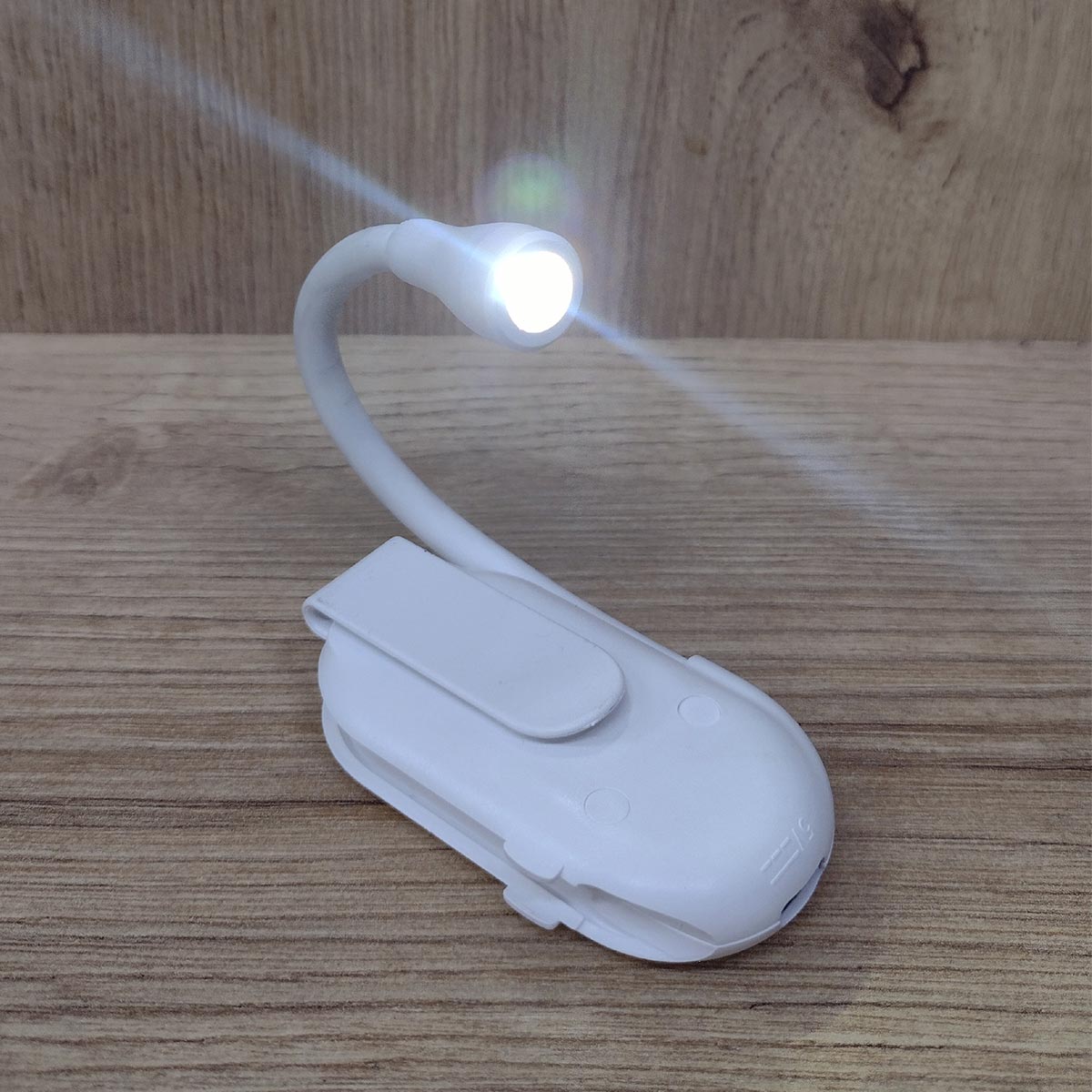Lámpara Clip de Lectura Recargable 3 Modos de Luz C15