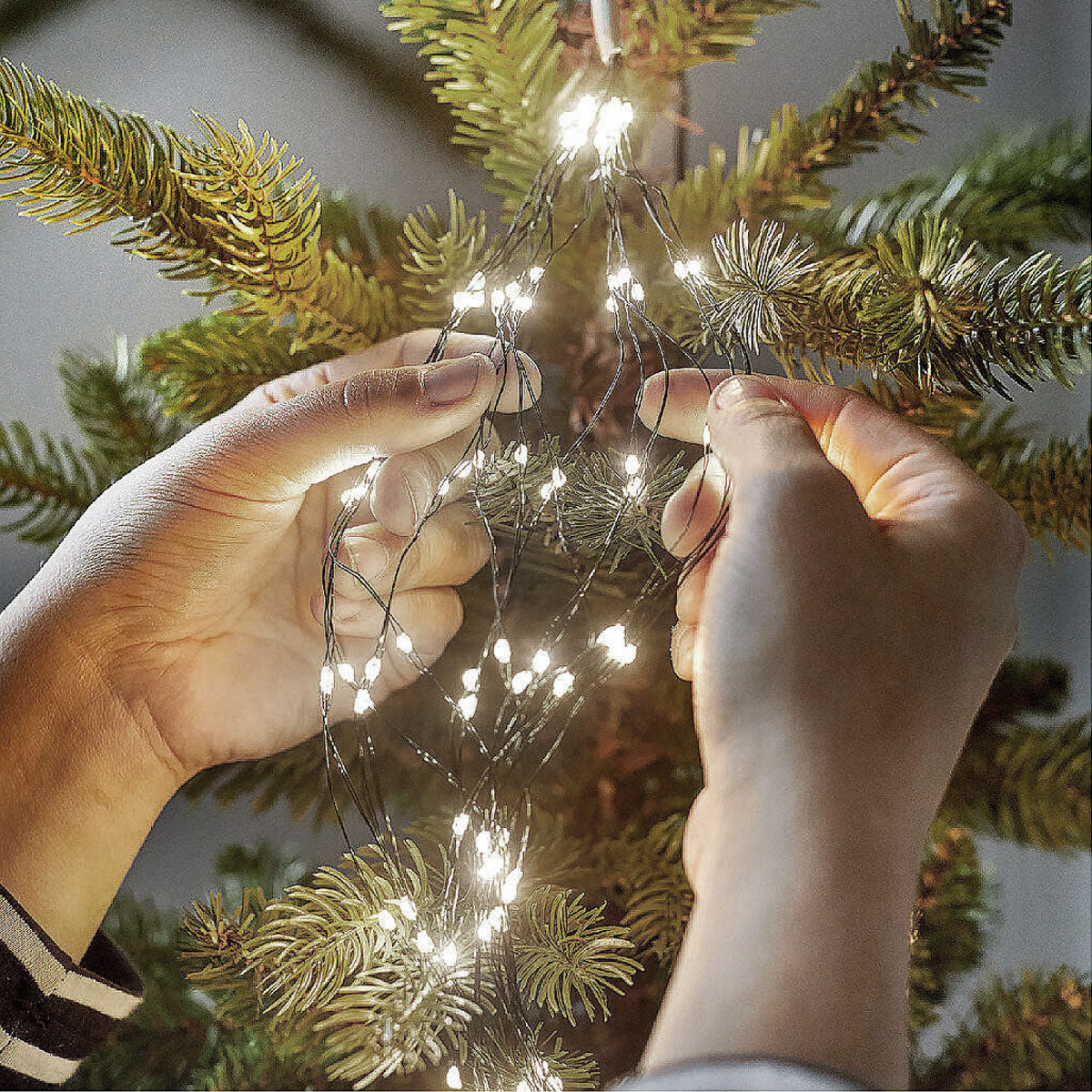 Luz Línea Cascada Micro LED Para Árbol 400 Luces 200 cm Blanca Navidad 1581V