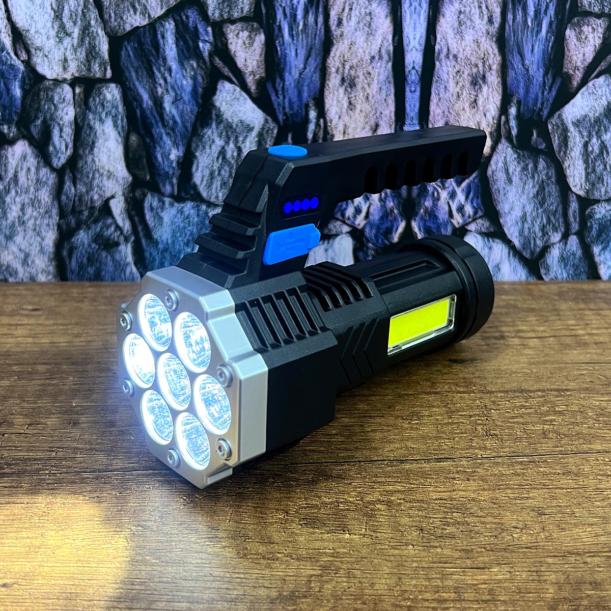 Linterna Led Luz Largo Alcance 4 Modos 8206