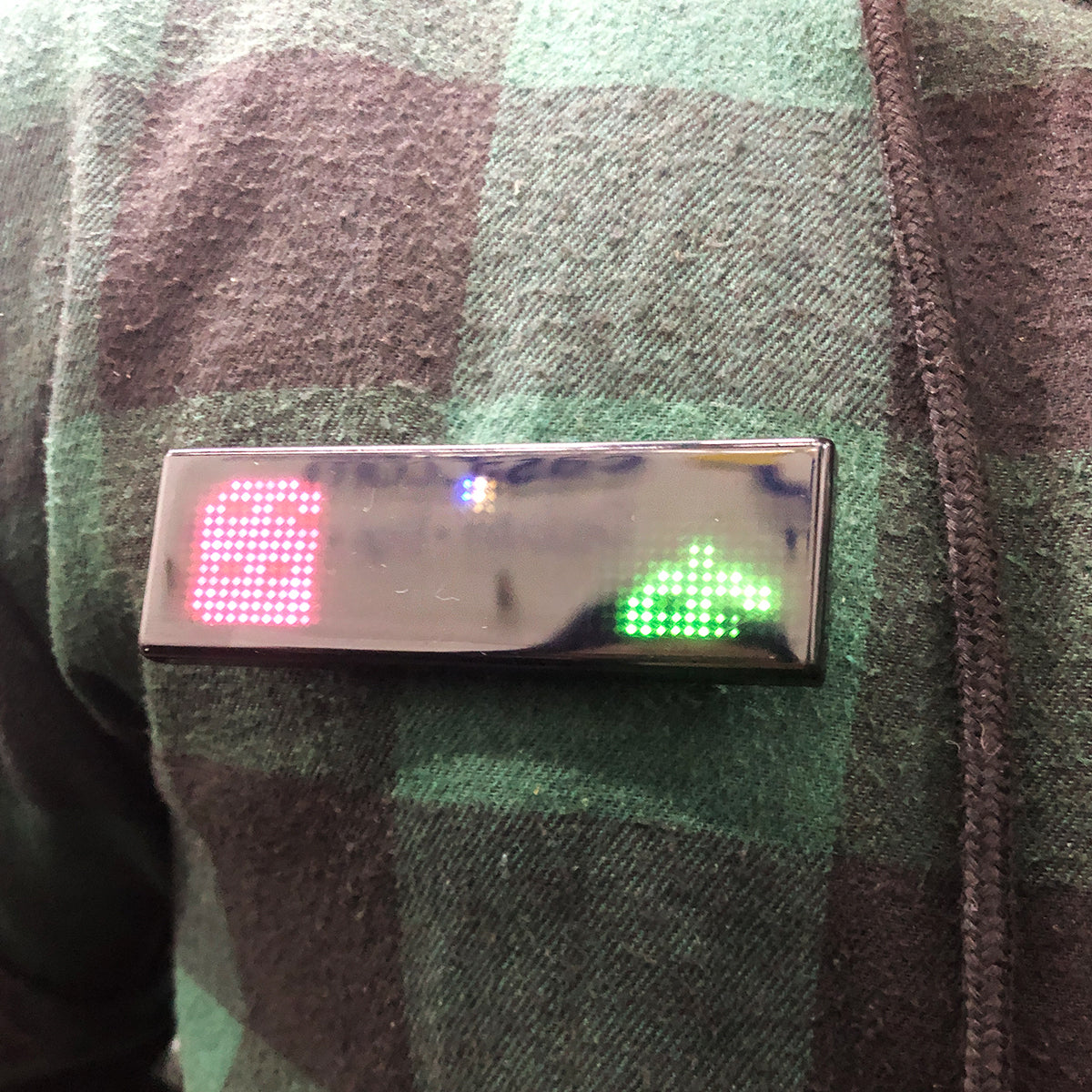 Letrero LED Multicolor Personal Escarapela Luminosa Programable LB4C