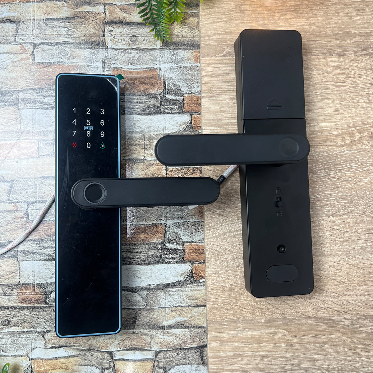 Chapa Cerradura Inteligente WiFi Con Manija 5 Modos De Desbloqueo Y Control Remoto Tuya Smart App OS778TYF-5050