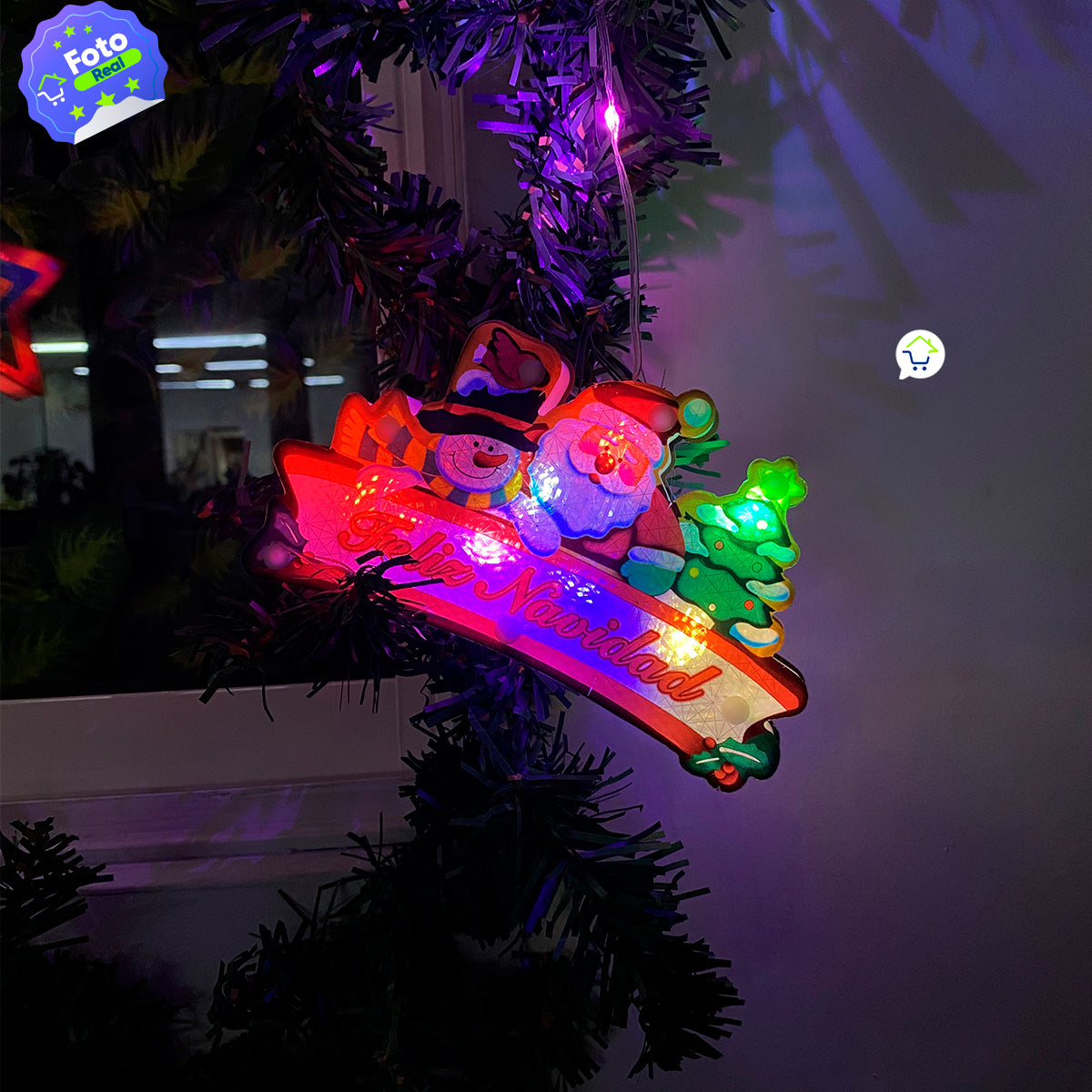 Cortina Intercalada 2.95 M x 81 CM Figuras Navidad 115 LED Extensión Navideña 1814