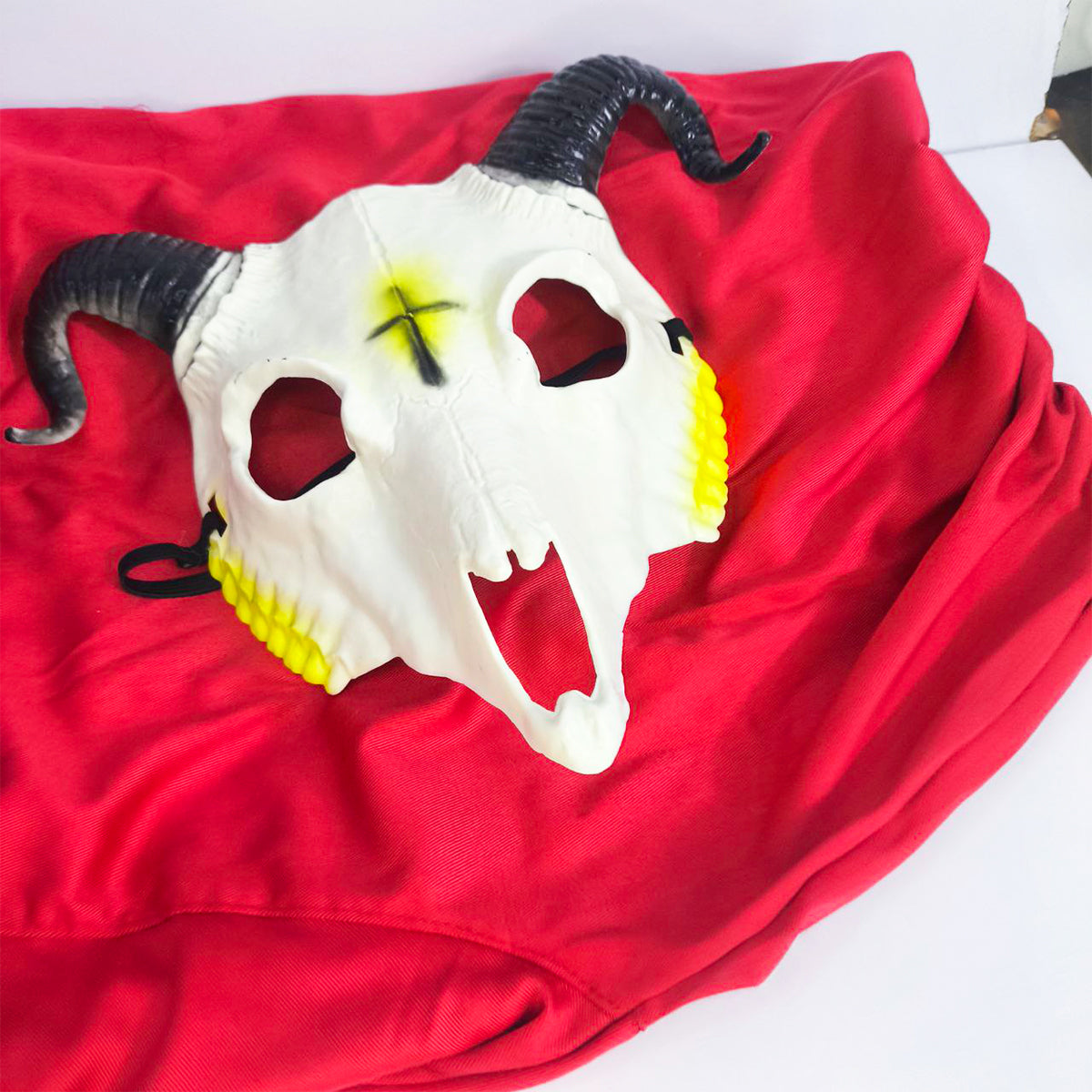 Máscara Calavera Cabra Chupacabras Realista para Disfraz Horror Halloween FR9610