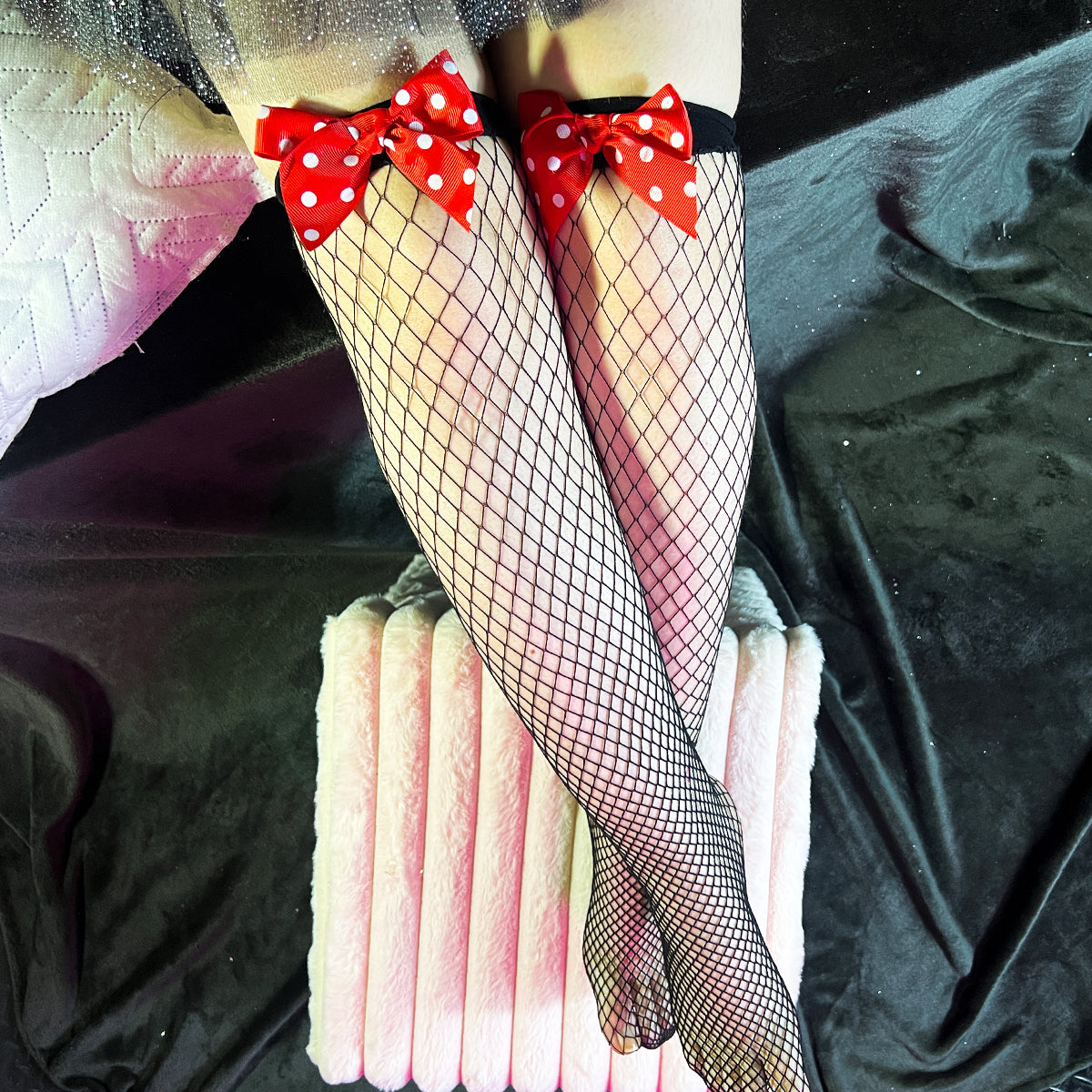 Medias de Red con Lazo Rojo Lunares Sexy WW1012-3