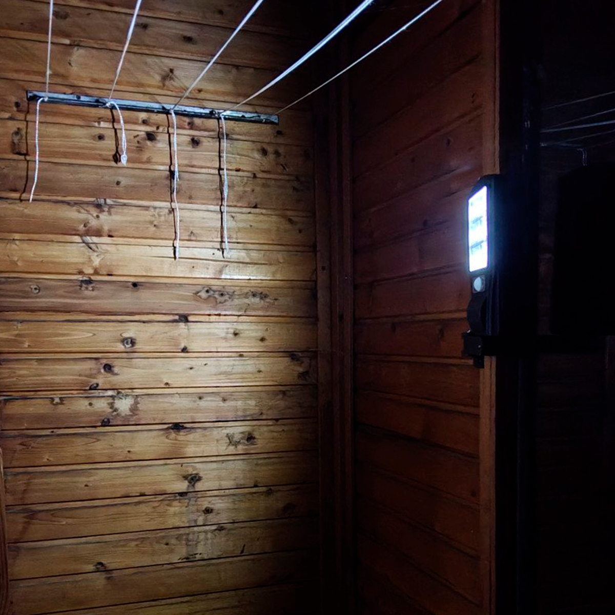 Lámpara Exterior Emergencia Reflector Solar Sensor Movimiento LS006