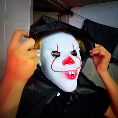 Kit Disfraz Payaso Asesino Terror con Capa, Máscara y Cuchillo para Halloween KITHALL01