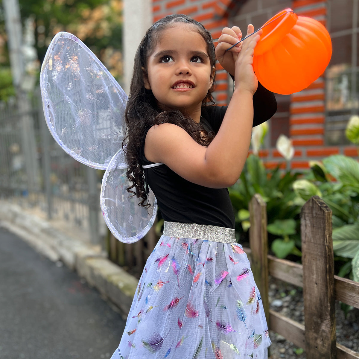 Disfraz de Hada Plumas con Alas y Falda Brillante Niña Halloween KL1027-3