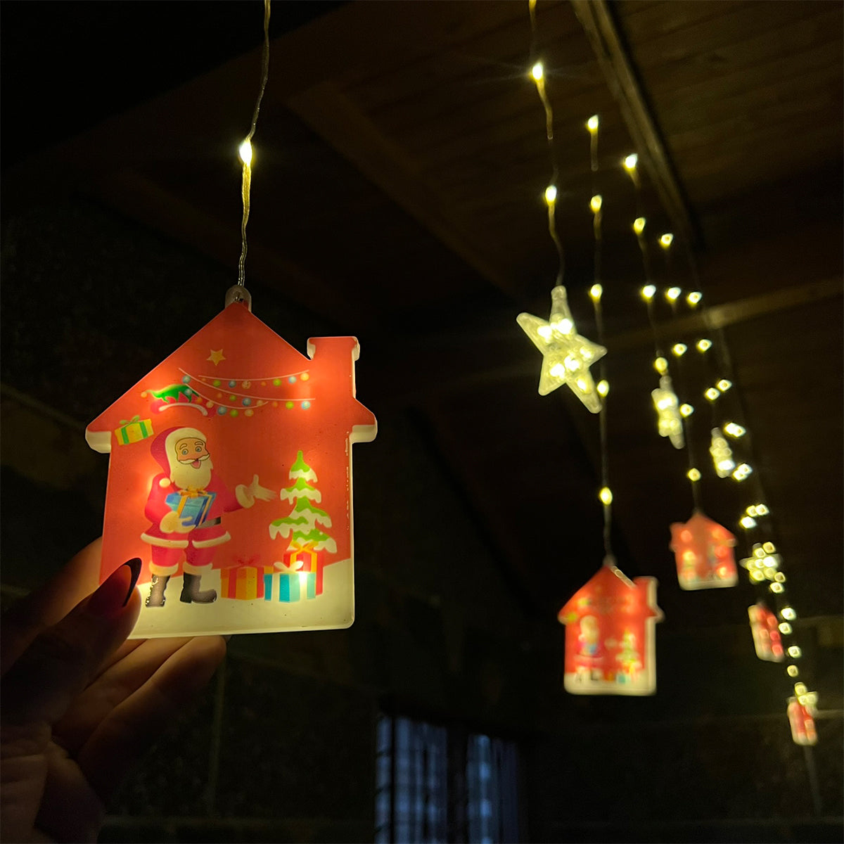 Cascada LED 3M Intercalada 100 Luces con Figuras Navideñas Casas y Estrellas S4028TCH