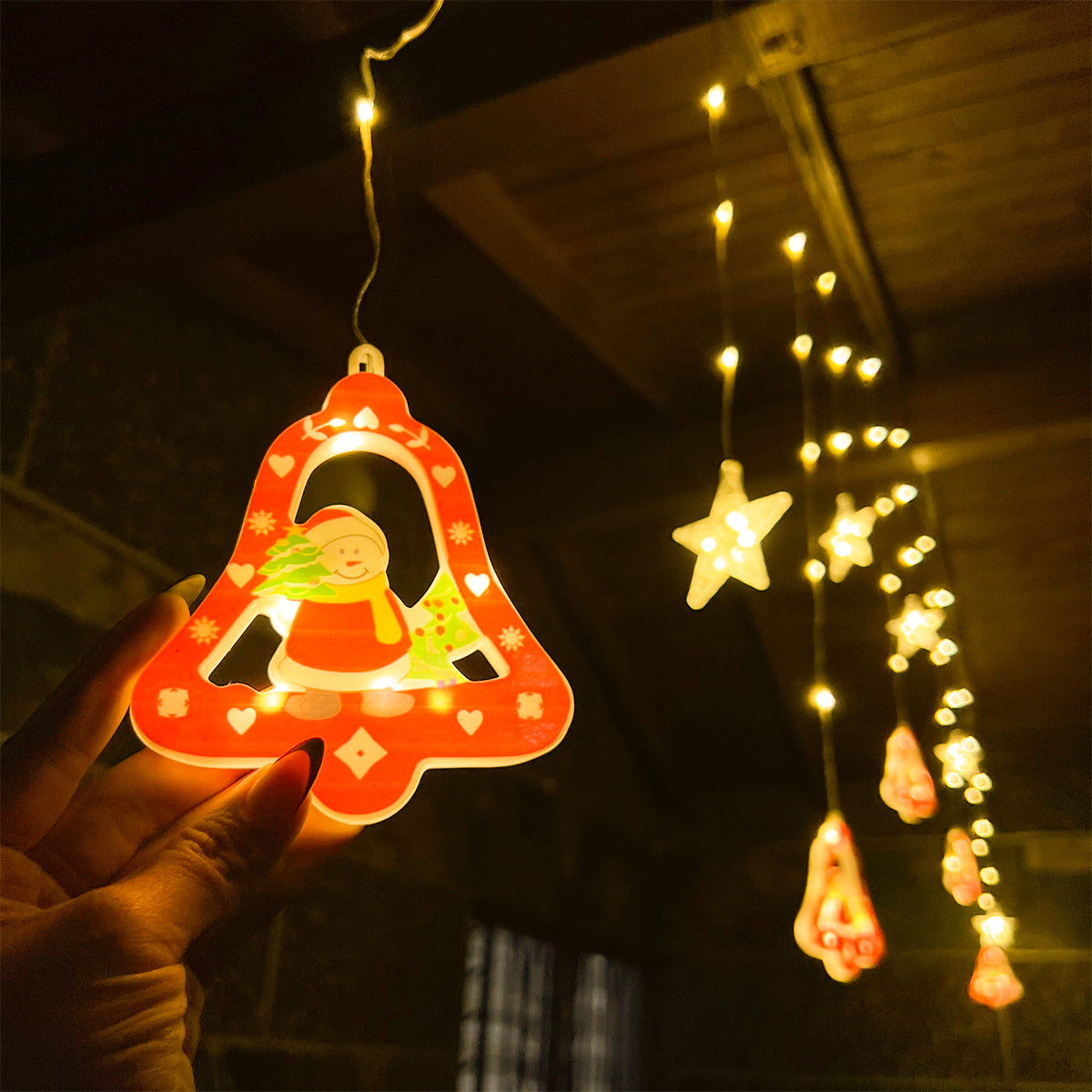 Cascada LED 3M Intercalada 100 Luces Figuras Navideñas Campanas y Estrellas S4028TCC