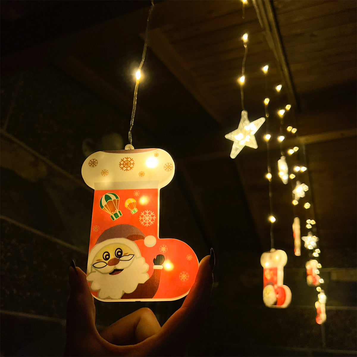 Cascada LED 3M Intercalada 100 Luces Figuras Navideñas Botas y Estrellas S4028TCB