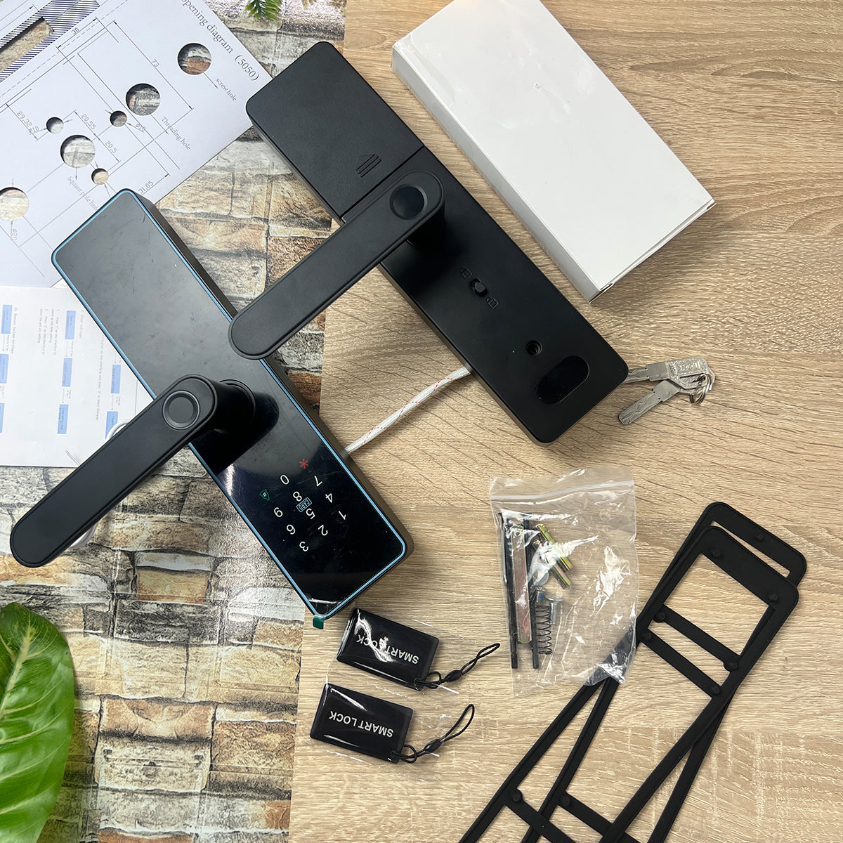 Chapa Cerradura Inteligente WiFi Con Manija 5 Modos De Desbloqueo Y Control Remoto Tuya Smart App OS778TYF-5050