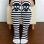 Medias Bucaneras Largas Calaveras Rayas Negras y Blancas Pirata Halloween WW1012-9